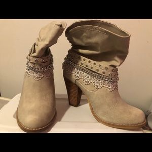 Western Style Boots